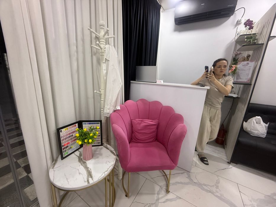 55 кв м Юнусобод Бодомзордаги офис ёки салон учун арендага берилади