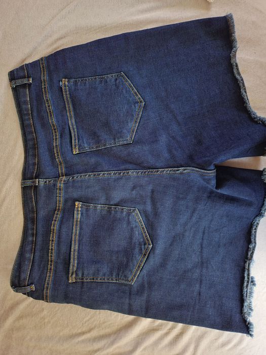 Pantaloni scurți elastici