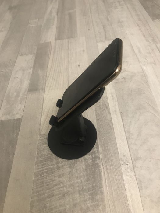 Хс Iphone  256…..