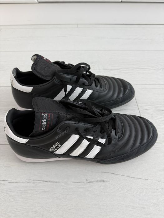 Adidasi -  Adidas Fotbal Mundial Team