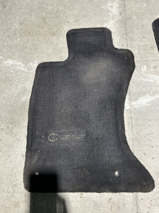 продаю коврики lexus gs300