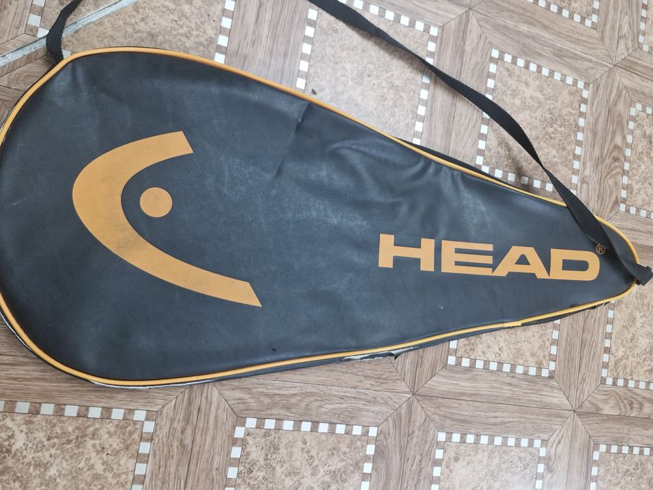 Продам теннисную ракетку