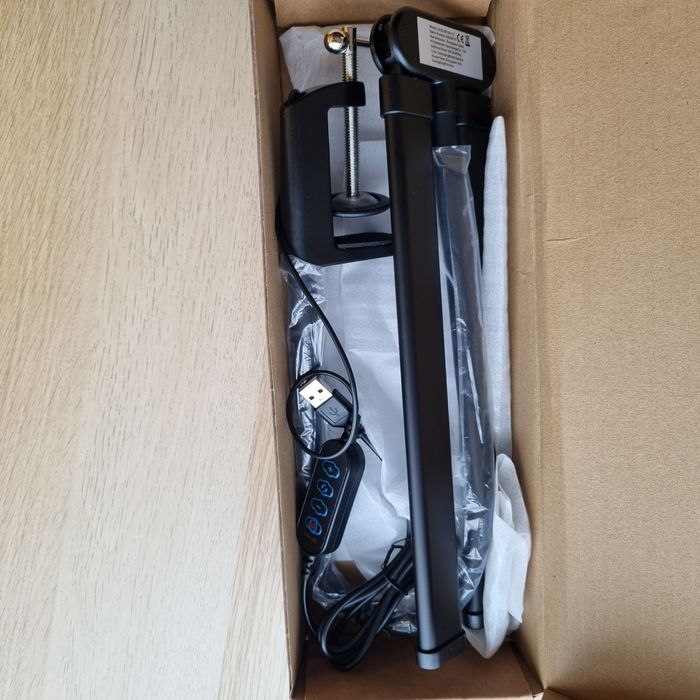 LED лампа с регулируема светлина