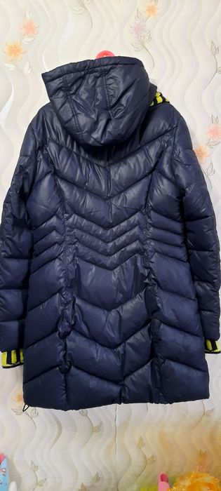Продам зимние куртку