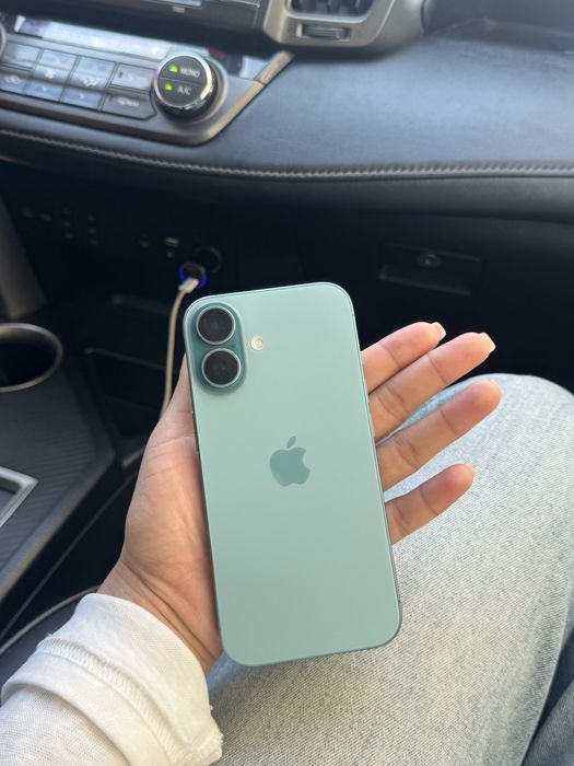 Iphone 16 128gb зарядка 90%