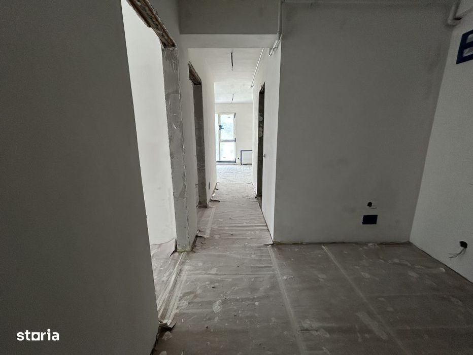 Apartament 3 camere, semidecomandat , finisat , zona Tineretului