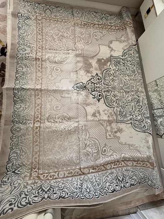 Продается ковёр в отличном состоянии