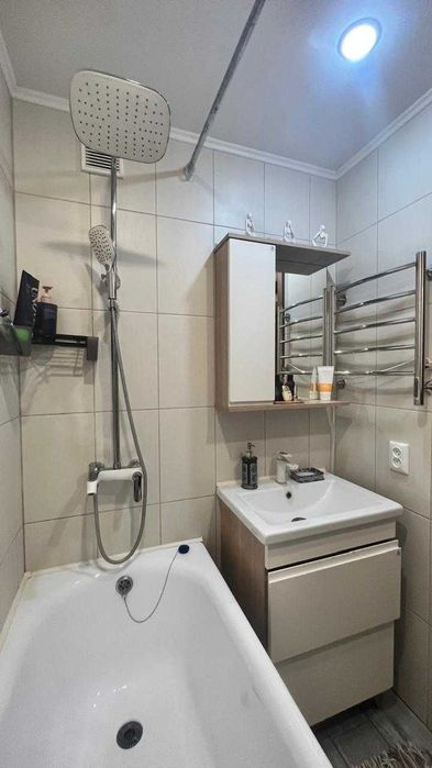 Продам 4 ком квартира РН Центр