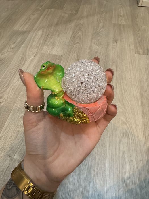 Продам статуэтки по 100 тенге