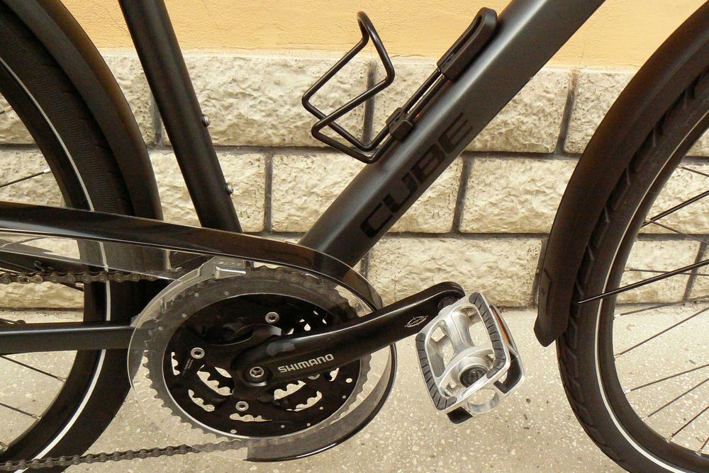 Bicicleta trekking Cube 28