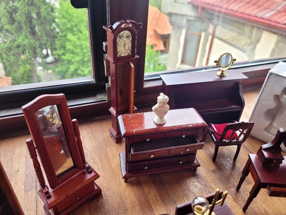Mobila în miniatura