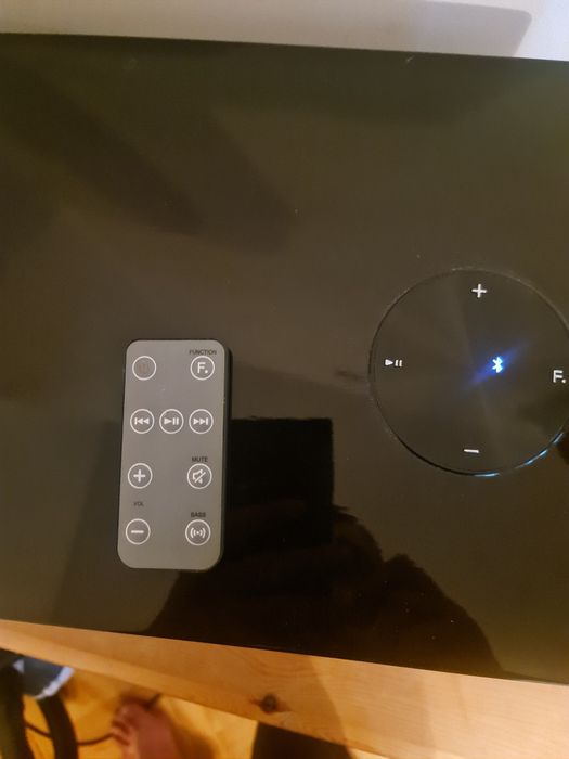 Boxa bluetooth hifi samsung  lampi da-e751