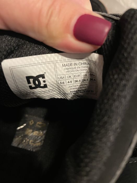 Ghete DC copii, piele intoarsa, marime 36,5