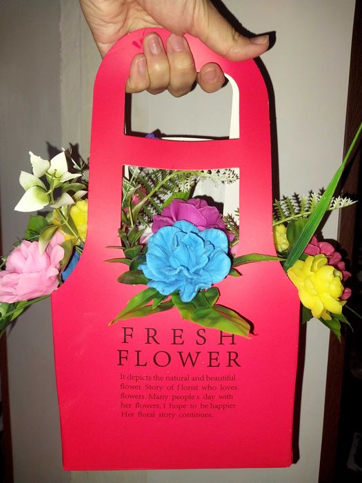 Корзина Цветов из Мыла с Милым Игрушкой мягкой кошечкой