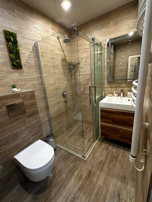 Тристаен апартамент под наем