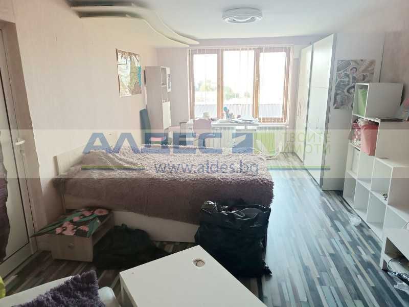 Дава се под наем Къща в Божурище - 250 кв.м за 1000 € - Снимка #7