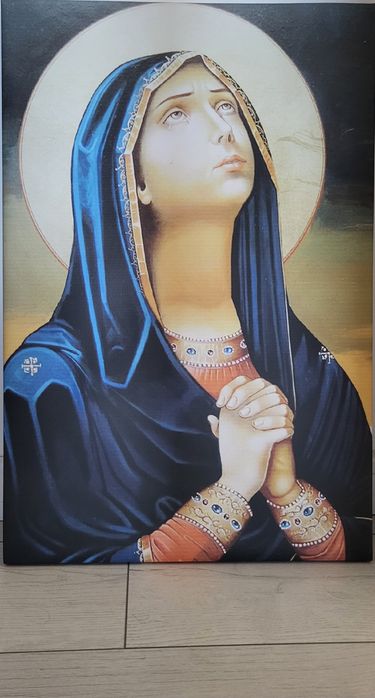 Icoana luminiscentă cu Sfânta Maria