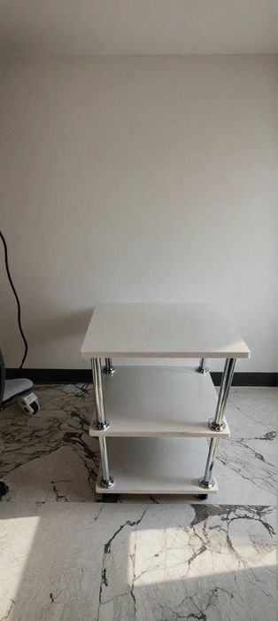 Помощна/козметична количка