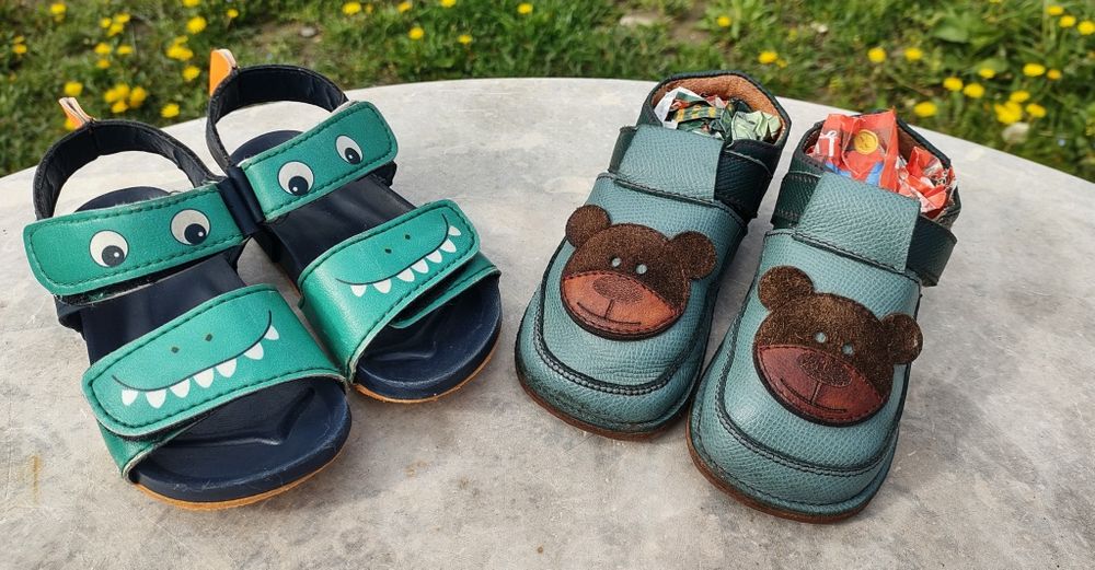 2 perechi : Sandale Renbut copii 24 Barefoot Piele  & Sandale Dinozaur