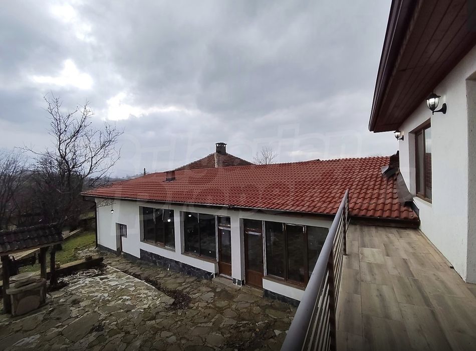 Продава се Къща в с. Старо село, Област Ловеч - 200 кв.м за 714 €/кв.м - Снимка #4