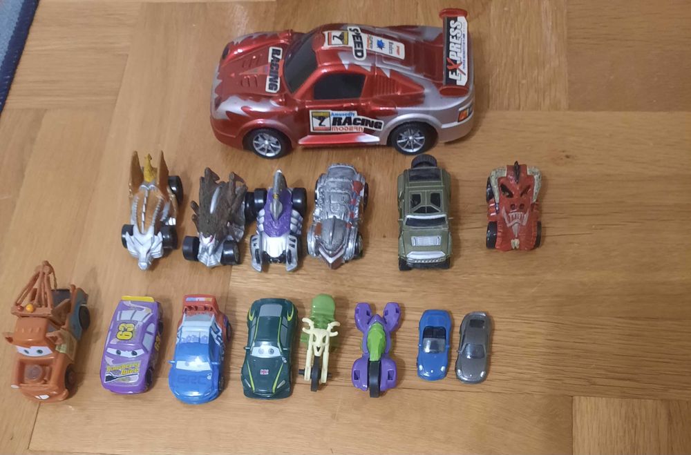 Hot Wheels колички, метални колички, пластмасови колички