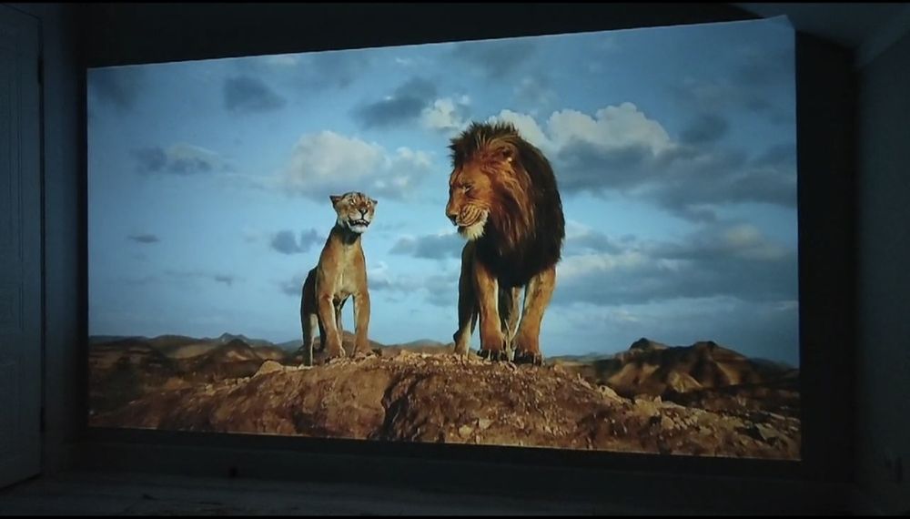 Проектор и экран