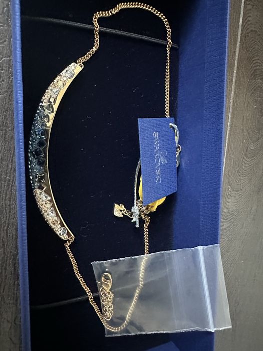 Украшение женскиеSvarovskoe