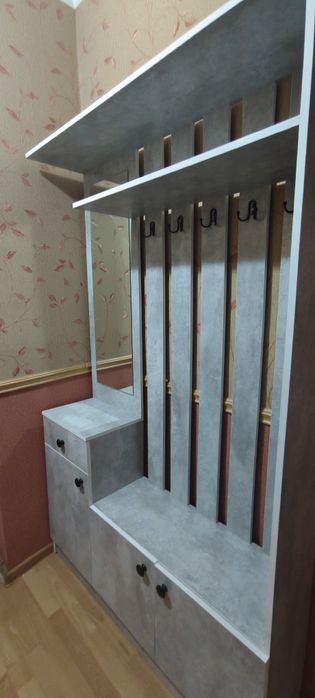 Продам прихожую мебель