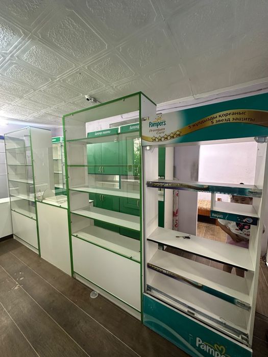 Продам торговое оборудование для аптеки
