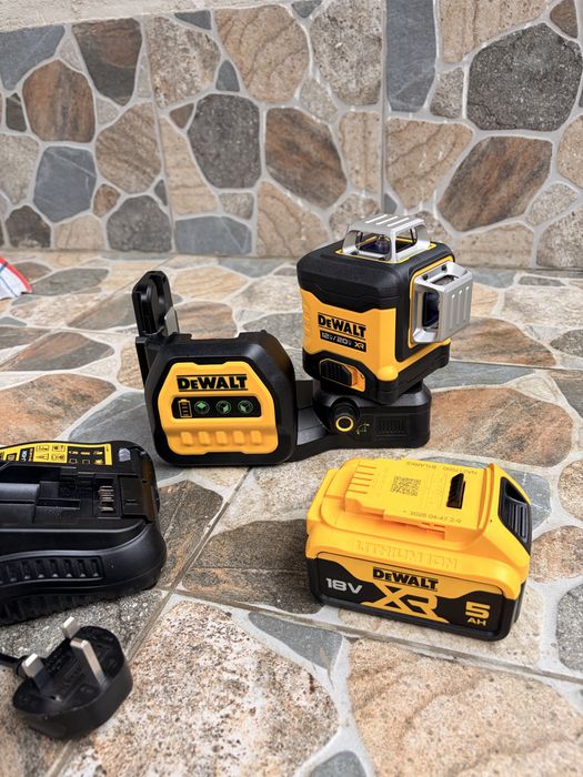 Nivelă laser 360 Dewalt 2026