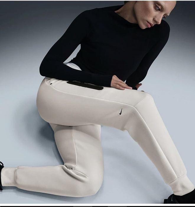 Спортен екип Nike  NSW TCH FLC WR FZ HDY 2 КРЕМАВО