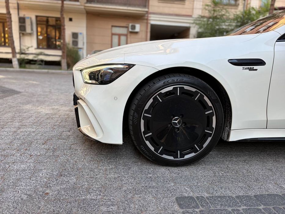 Mercedes-Benz gt53 amg