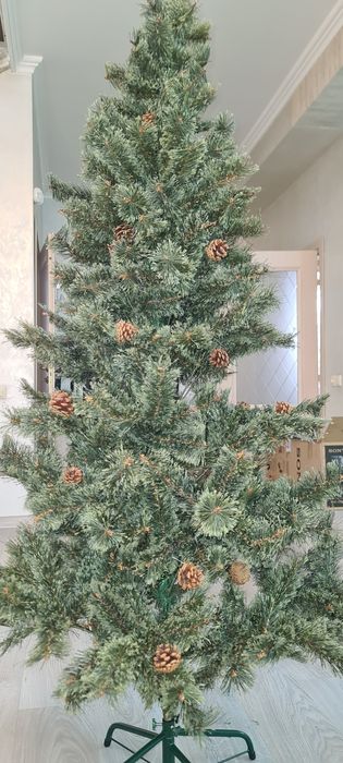 Продам Ёлку в отличном состоянии.