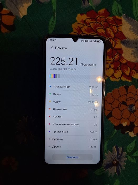Продам телефон новый