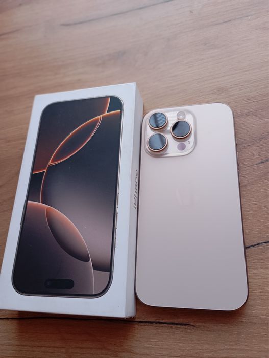 Продаю айфон 16 про