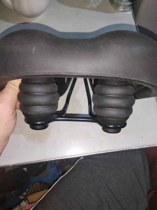 Седло сиденье для велосипеда