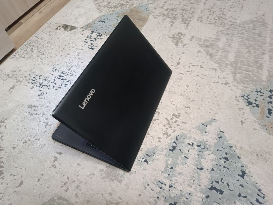 Мощный с SSD ноутбук Lenovo