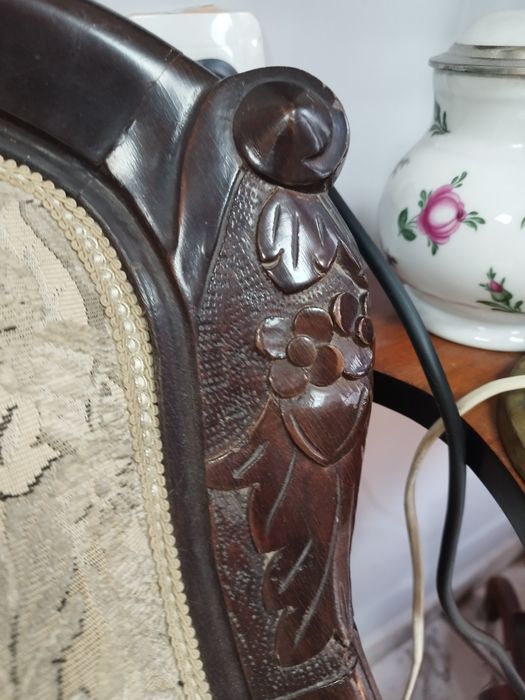 Антикварен френски ръчно резбован диван Наполеон Трети. 1848-1870