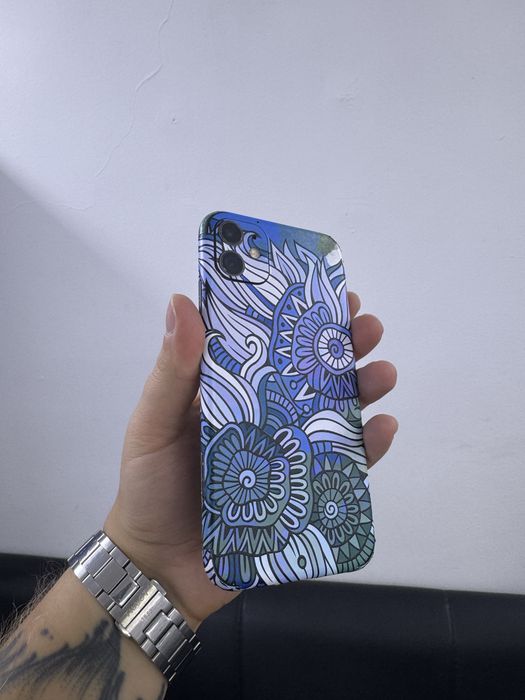 Телефон Iphone 11 64gb