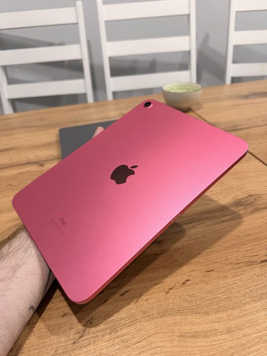iPad 10 малиновый