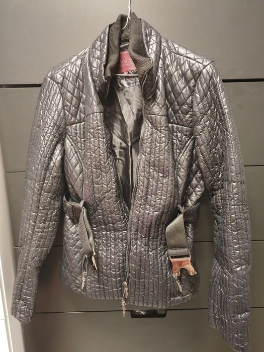 Vând geacă super fashion