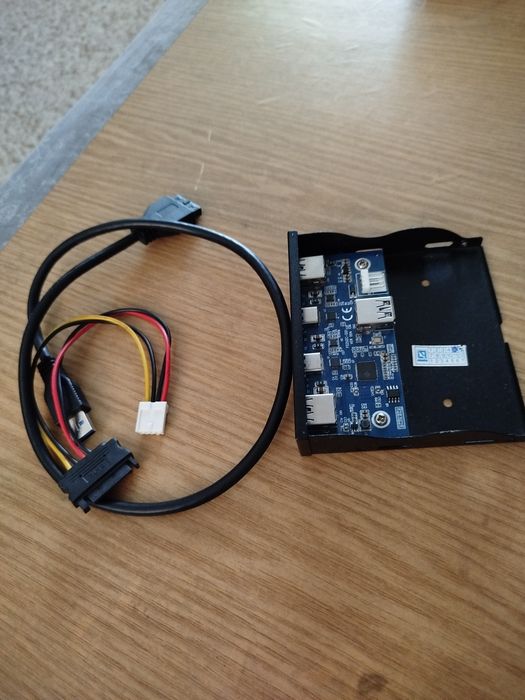 Фронтальная USB-панель (картридер) в отсек 3.5" для ПК + кабели