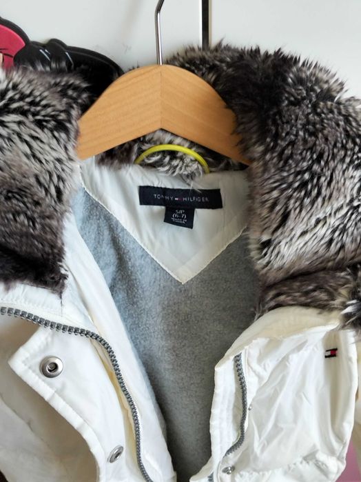 Geaca albă Tommy Hilfiger fetite
