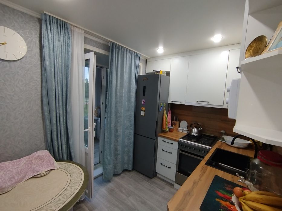 Продам 2 комнату квартиру