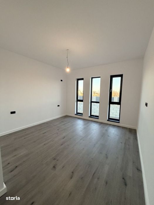 Casa individuala langa padure 400 mp teren