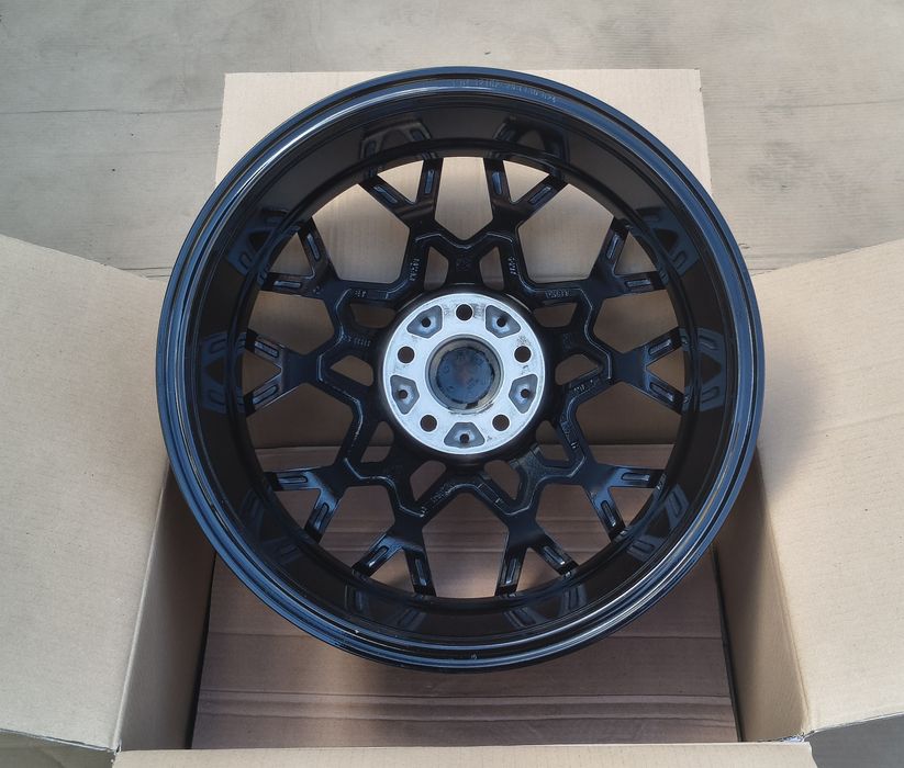 Jante 18 BMW  G20 G22 G26 G29 G30 G31 G32 G42 G45  G11 G12 G14 G19iX1 X1 X2 X5 02 G05 F39 F40 F44 F48 U10 U11 etc