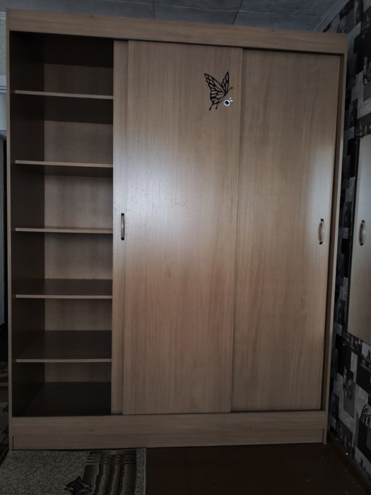 Продам шкаф купе