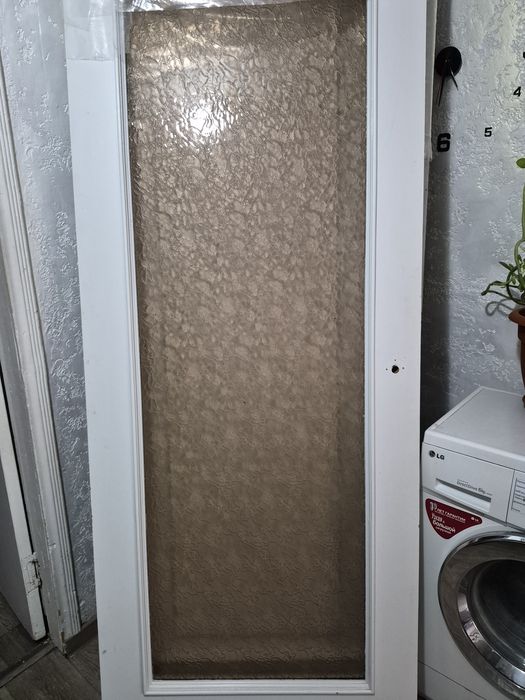 Двери белые межкомнатные б/у