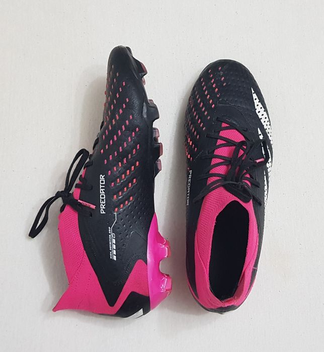Pantofi de fotbal Adidas Predator Accuracy.1 Low Fg negru roz, Nr. 43