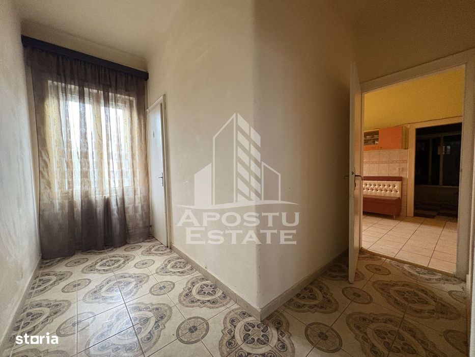 Piața Iosefin | Apartament 134 mp, etaj intermediar, balcon